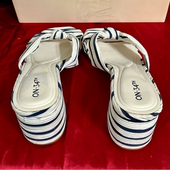 🩷 On 34th Striped Navy & White Bow Detailed Textured Fabric Heels- Size 10 - NWT - Picture 7 of 9